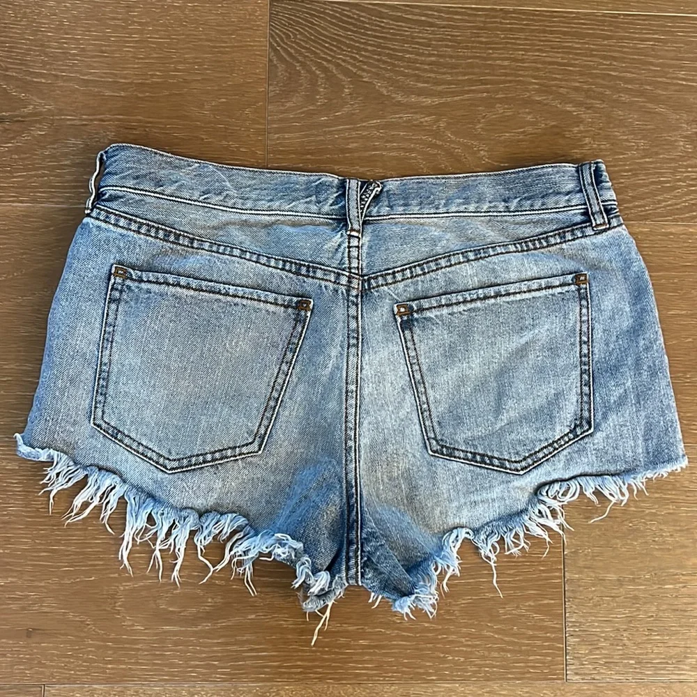 We The Free Blue Vintage Jean Shorts Distressed Raw Hem Mini Cutoff Button | 28 - Picture 3 of 7